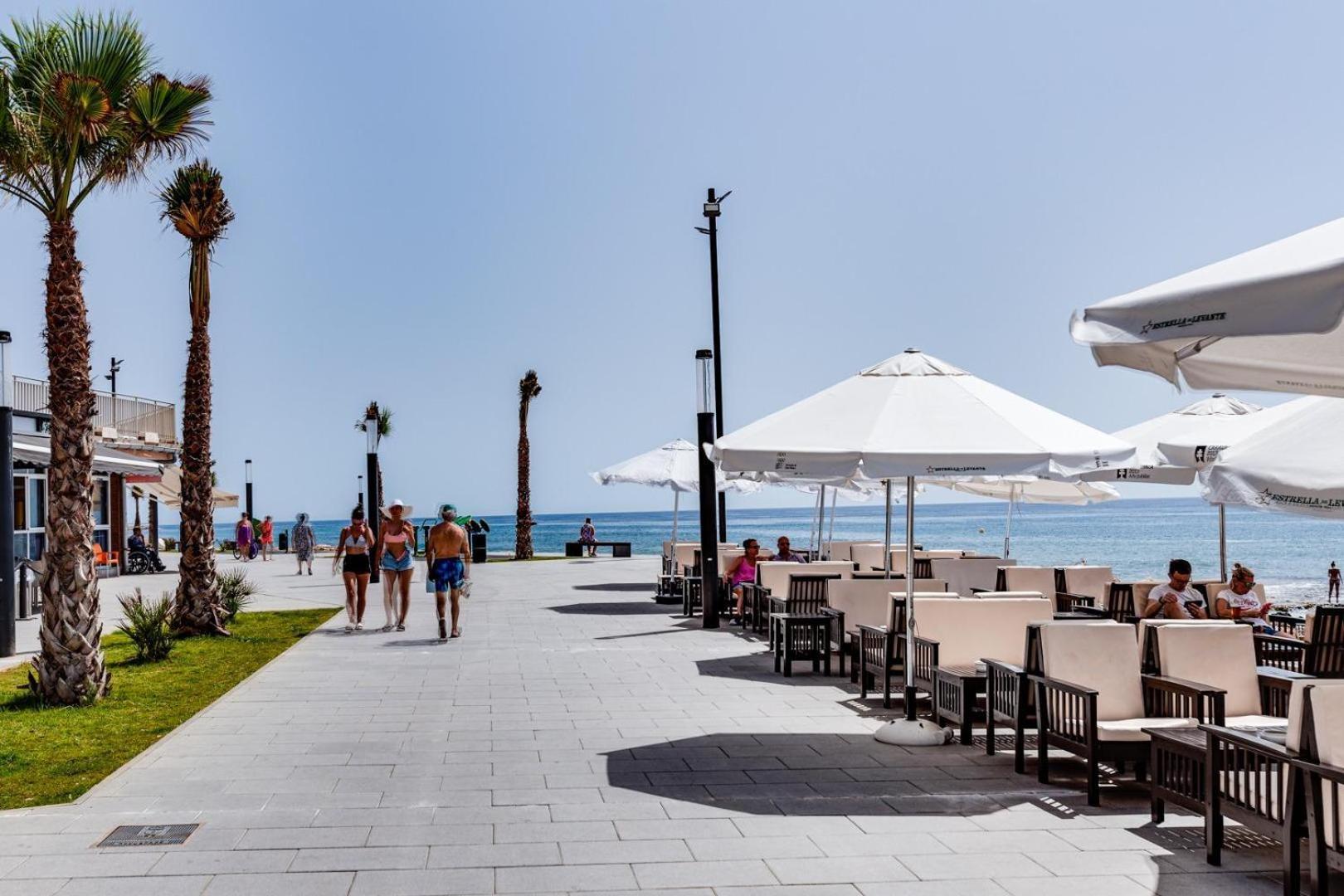 Beach House Торрев'єха Екстер'єр фото